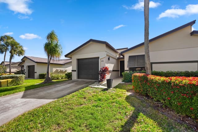 2 Ridge Pointe Drive A, sold in Ridgepointe Woods Villas, Boynton Beach, FL