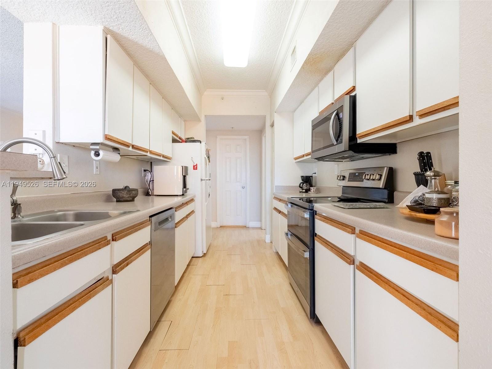 11700 SW 2nd Street 13202 — photo 10