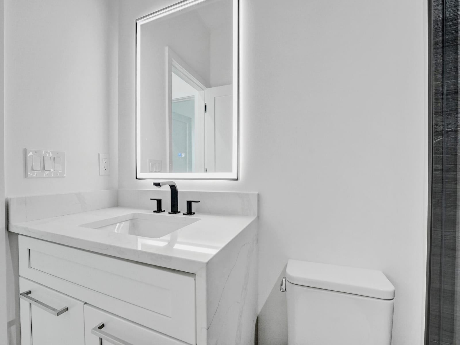 130 E Hart Street — photo 11