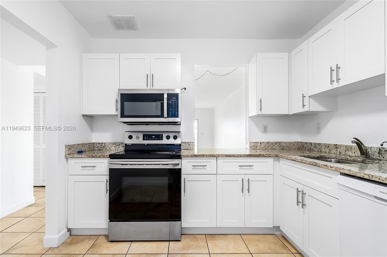 2500 SW 81st Avenue 402 — photo 4