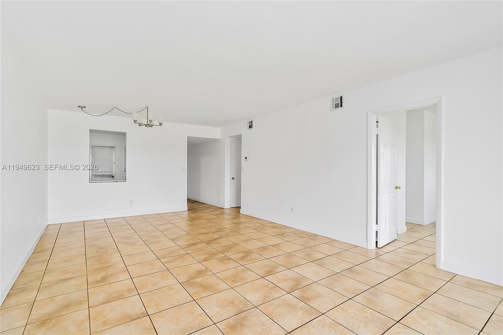 2500 SW 81st Avenue 402 — photo 7