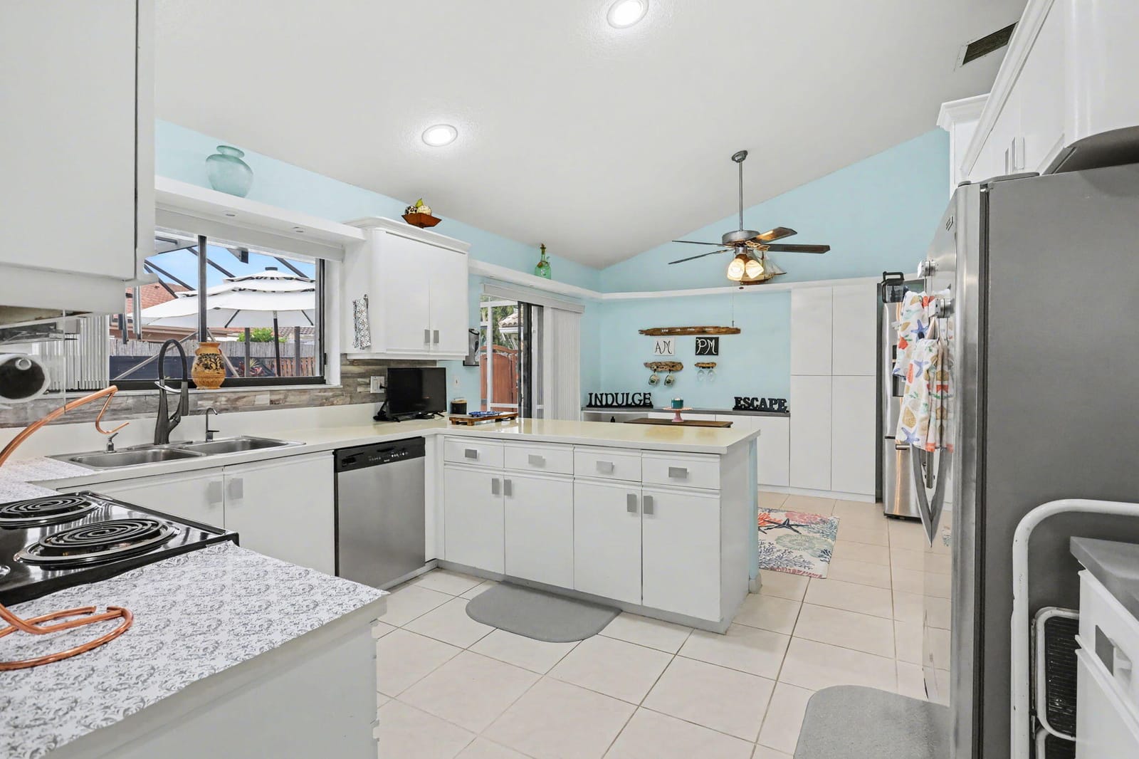 9284 Laurel Green Drive — photo 11