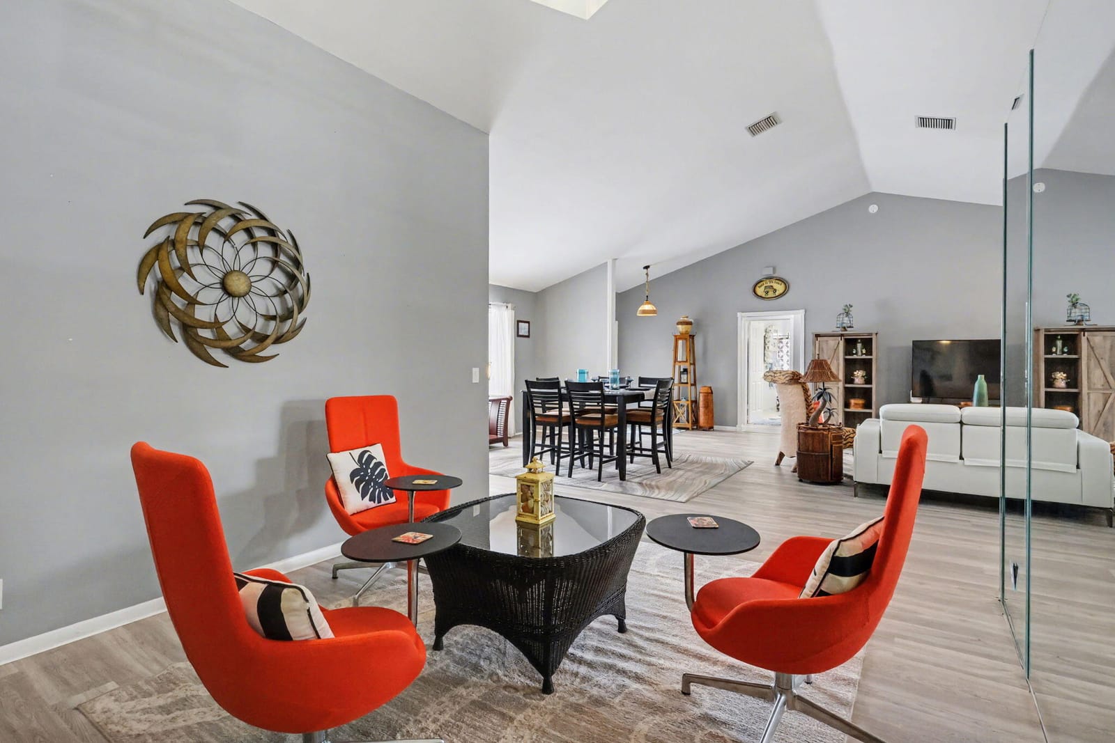 9284 Laurel Green Drive — photo 9