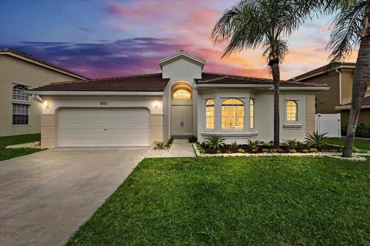 7571 Greenville Circle, Lake Worth, FL 33467