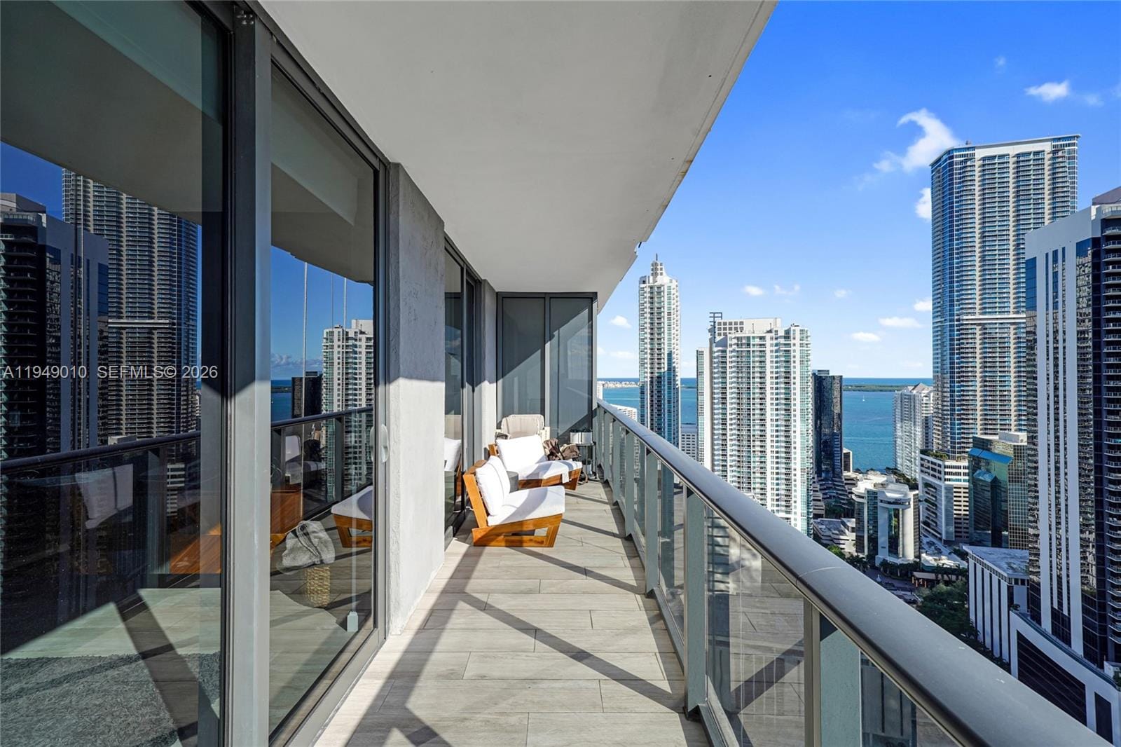 45 SW 9th Street 3405, Miami, FL 33130 photo 13