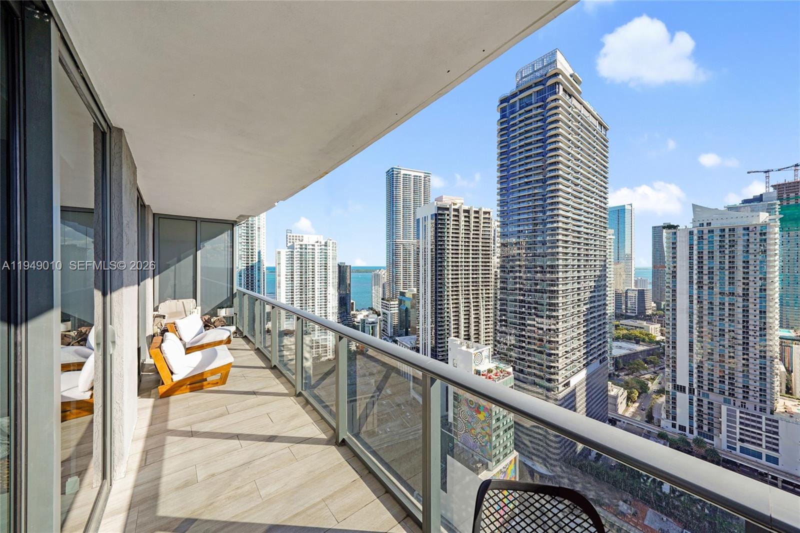 45 SW 9th Street 3405, Miami, FL 33130 photo 19