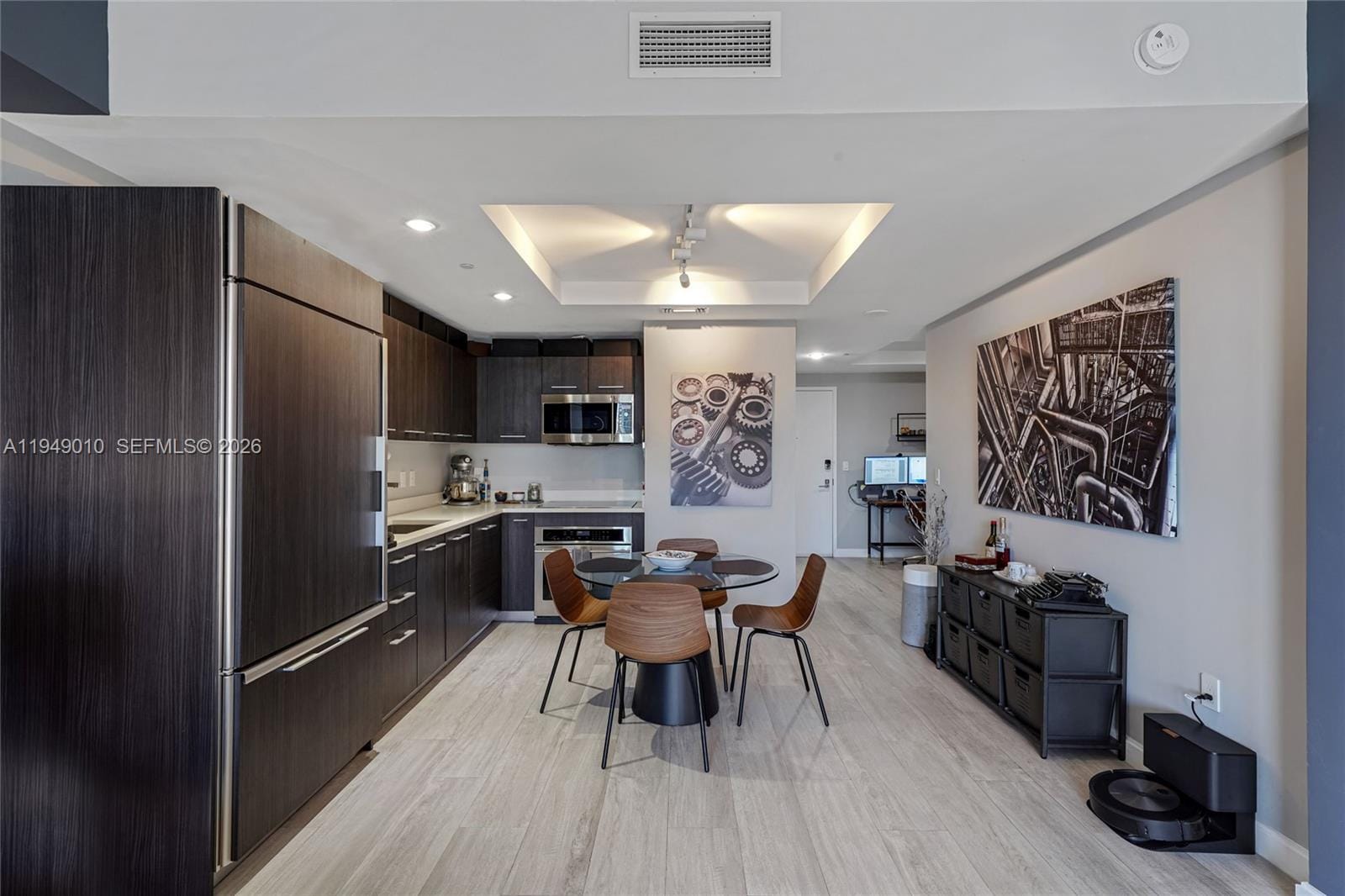45 SW 9th Street 3405, Miami, FL 33130 photo 3