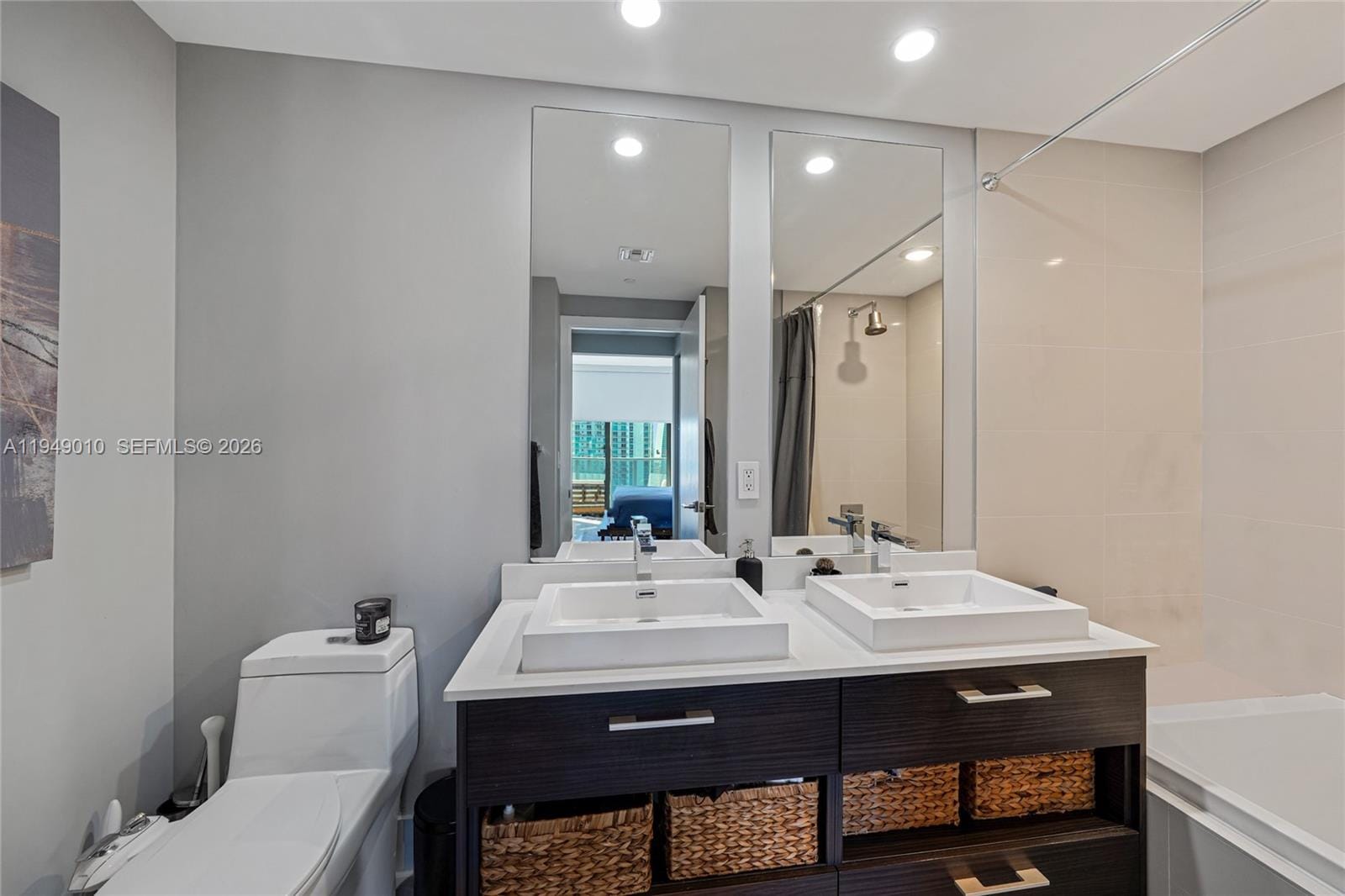 45 SW 9th Street 3405, Miami, FL 33130 photo 8