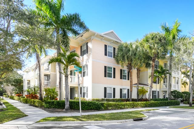 224 Murcia Drive 303, Jupiter, FL 33458