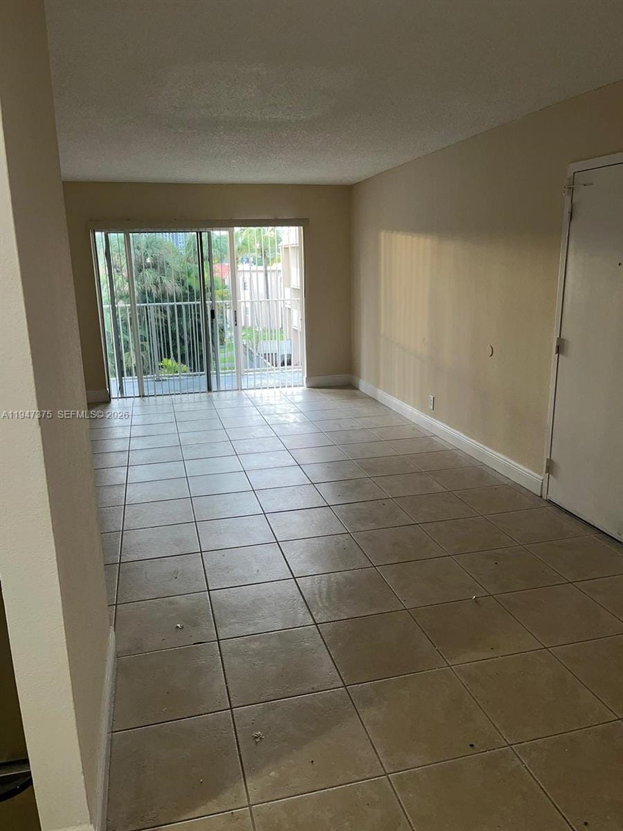 5221 Geneva Way 302 — photo 5