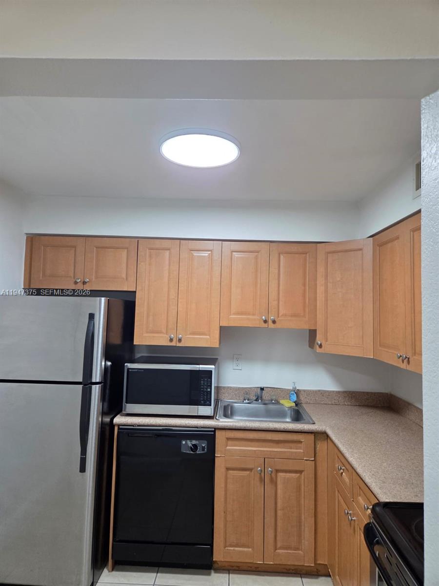 5221 Geneva Way 302, Doral, FL 33166, Doral
