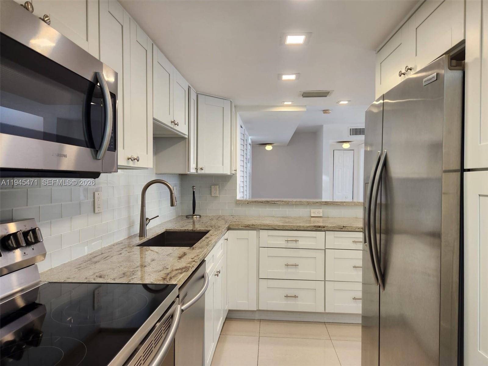 5201 Orduna Drive 14 — photo 5