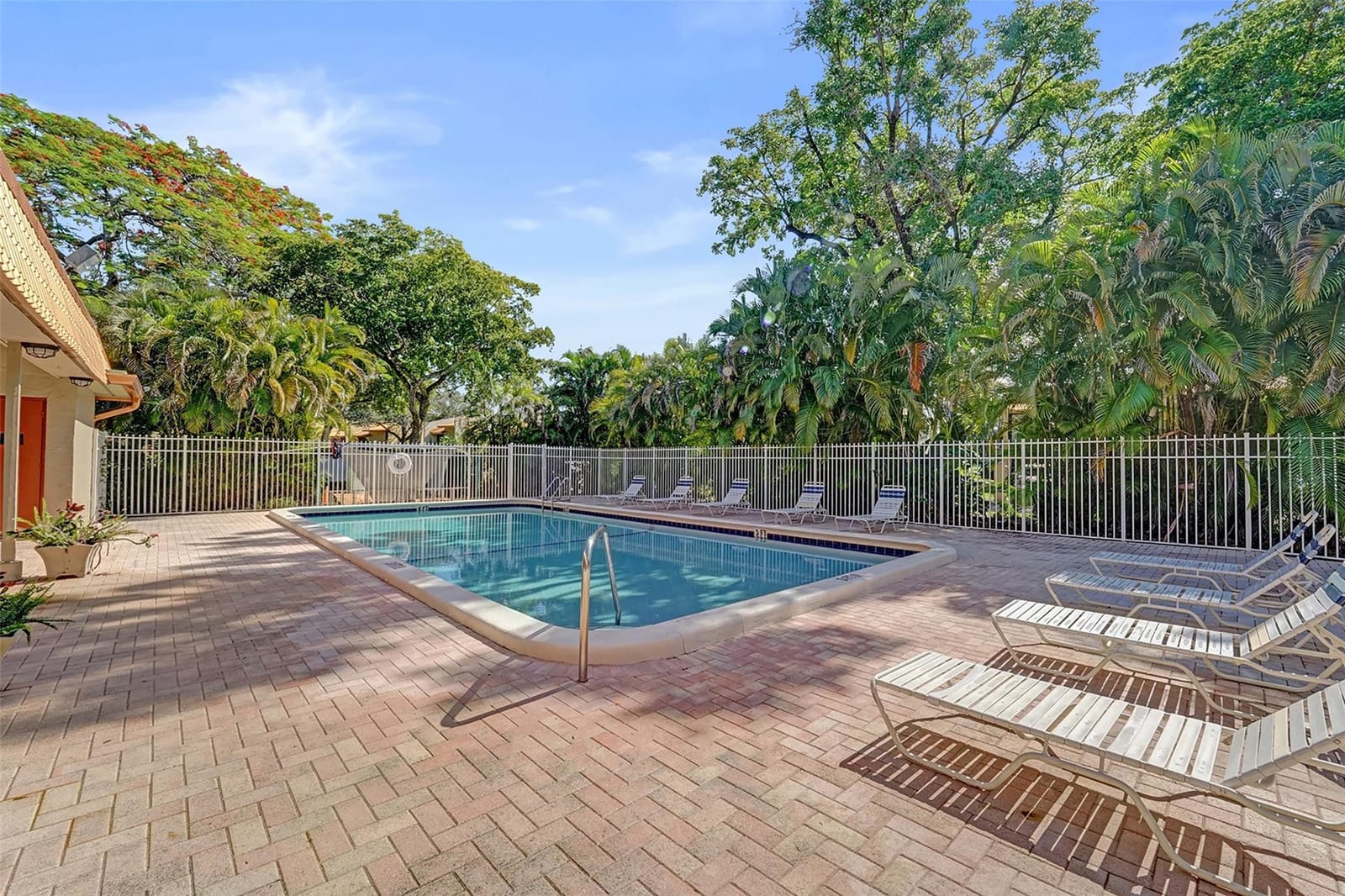 750 E Coco Plum Circle 2, Plantation, FL 33324 photo 19