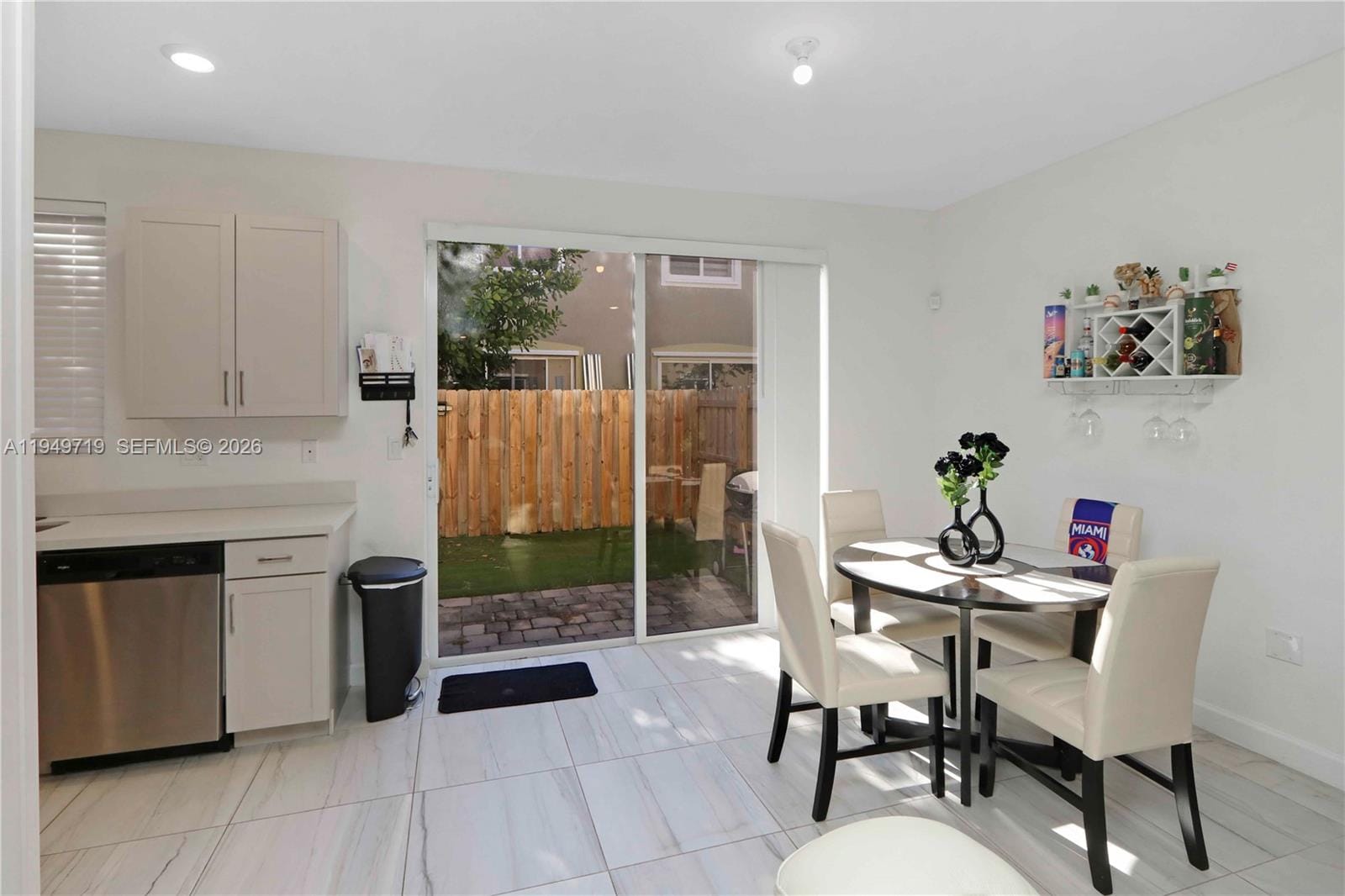 2432 SE 10th Court — photo 7