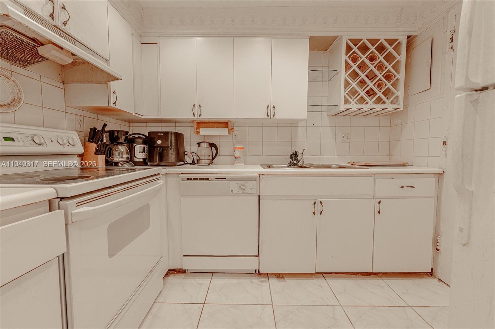200 178th Drive 406, Sunny Isles Beach, FL 33160 photo 11