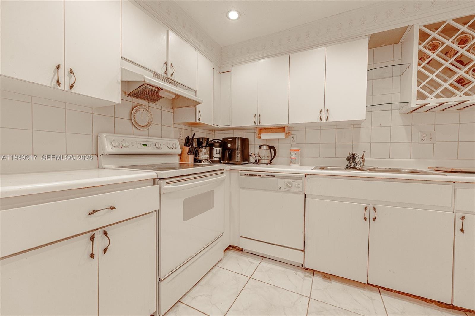 200 178th Drive 406, Sunny Isles Beach, FL 33160 photo 9