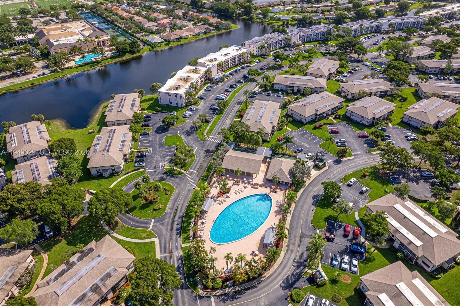 9411 S Belfort Circle 208, Tamarac, FL 33321