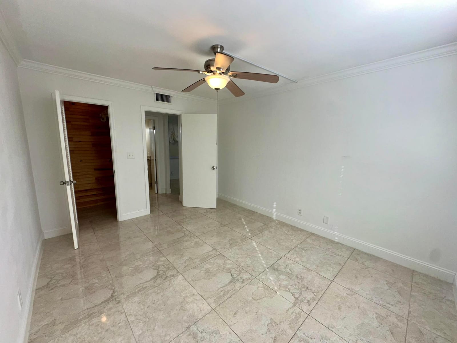 1810 New Palm Way 417 — photo 12