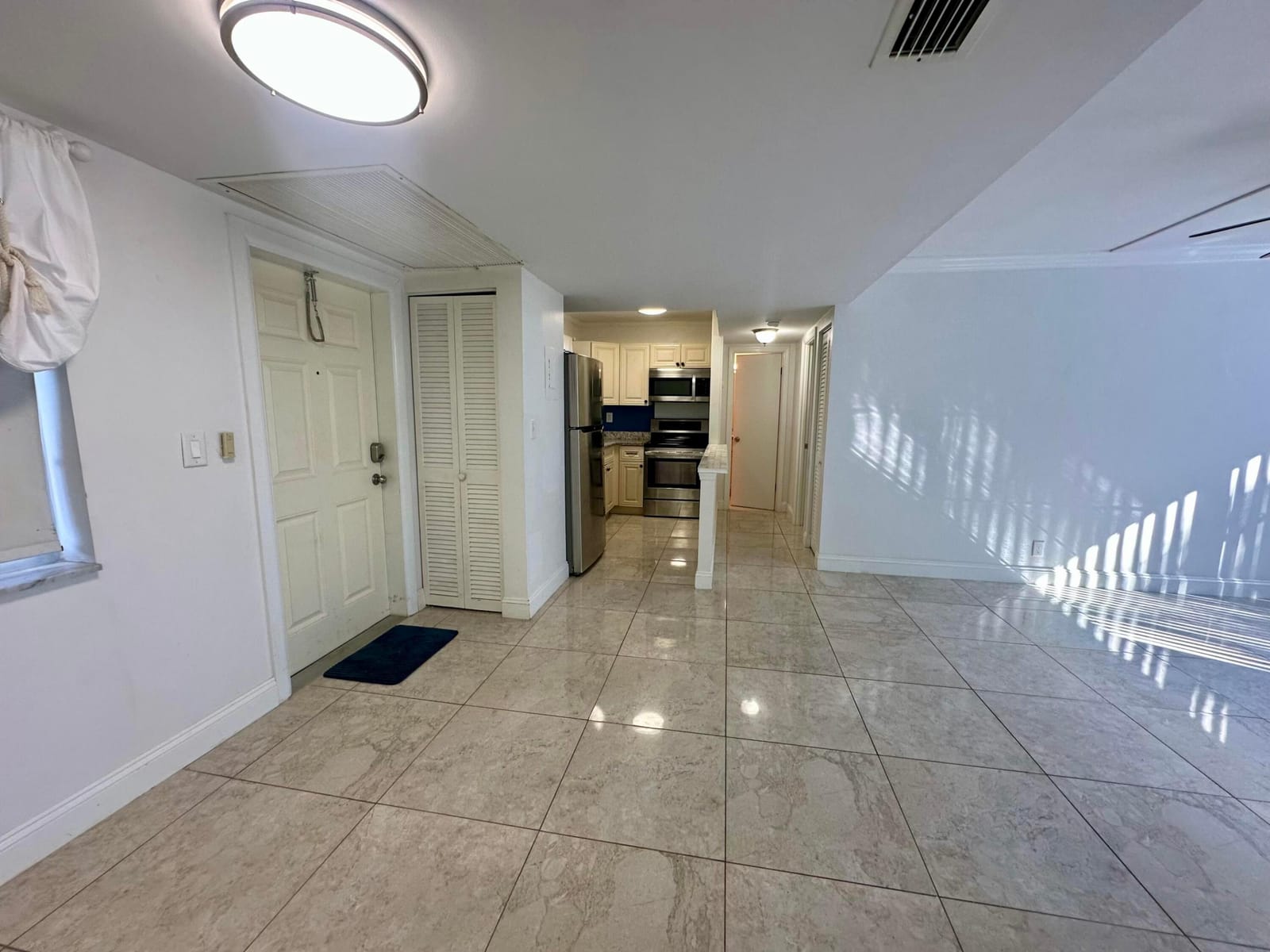 1810 New Palm Way 417 — photo 5