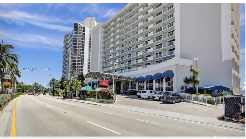 19201 Collins Avenue 422 — photo 9