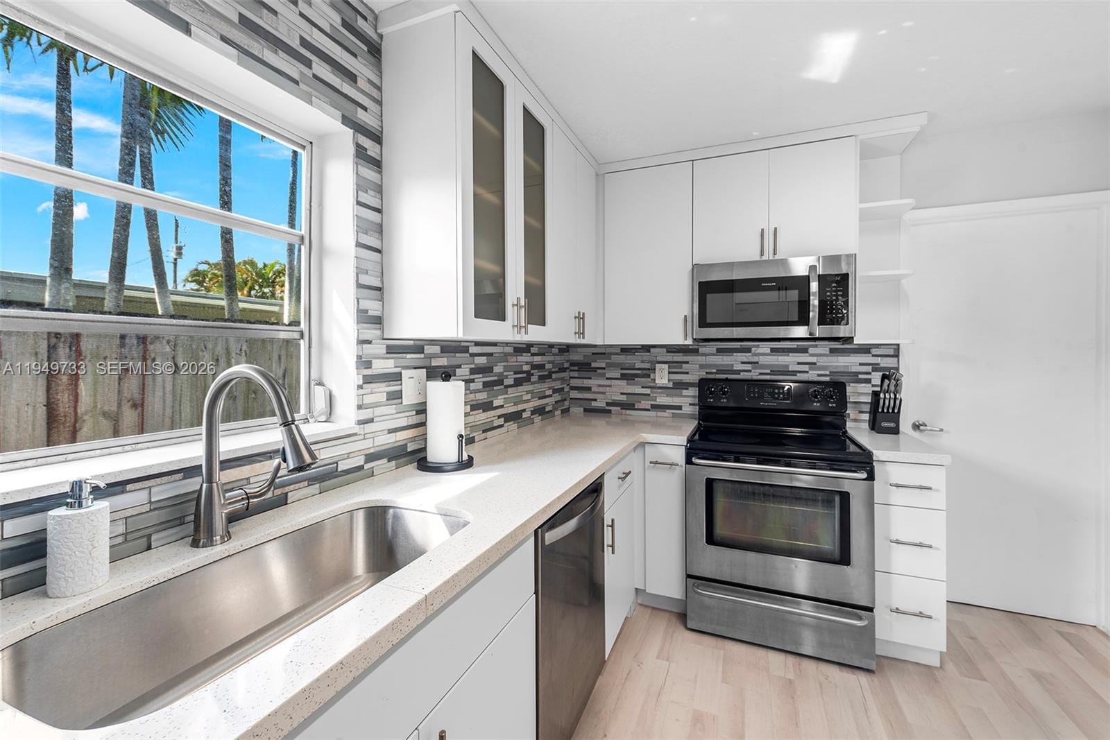 81 NE 47th Street, Oakland Park, FL 33334 photo 15