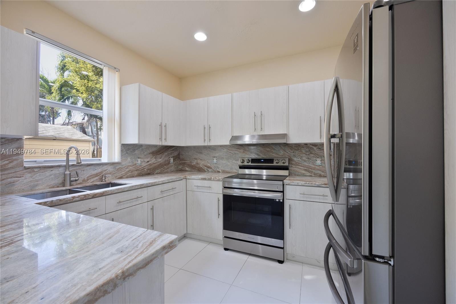 11224 NW 87th Street, Doral, FL 33178 photo 8