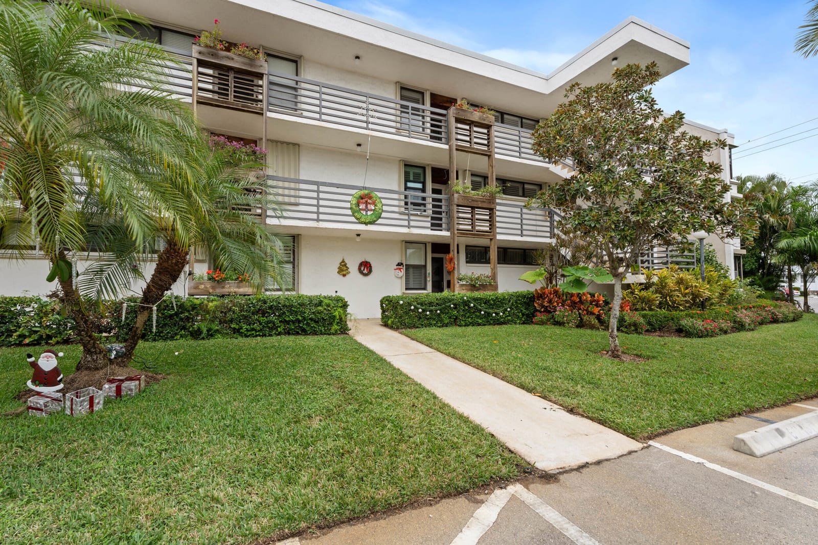 1950 SW Palm City Road 8-107 — photo 8
