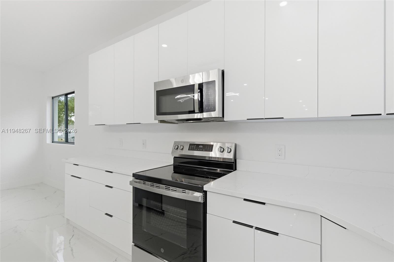 161 Blackstone Drive — photo 3