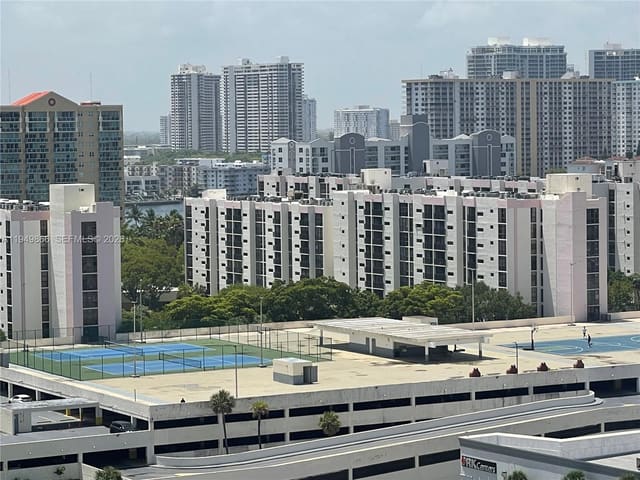 16919 Bay Road 414, Sunny Isles Beach, FL 33160