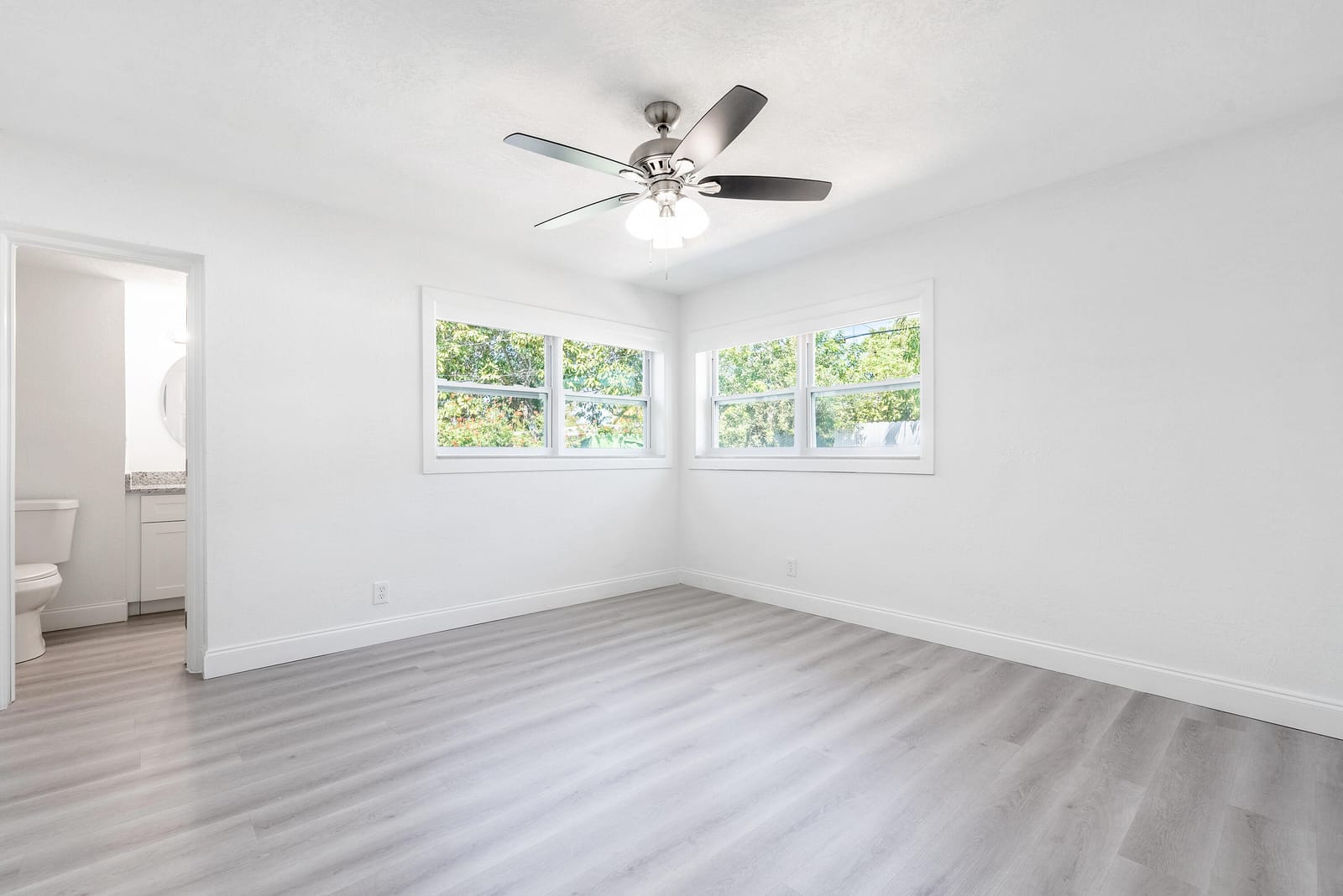 1040 Long Island Avenue, Fort Lauderdale, FL 33312 photo 13