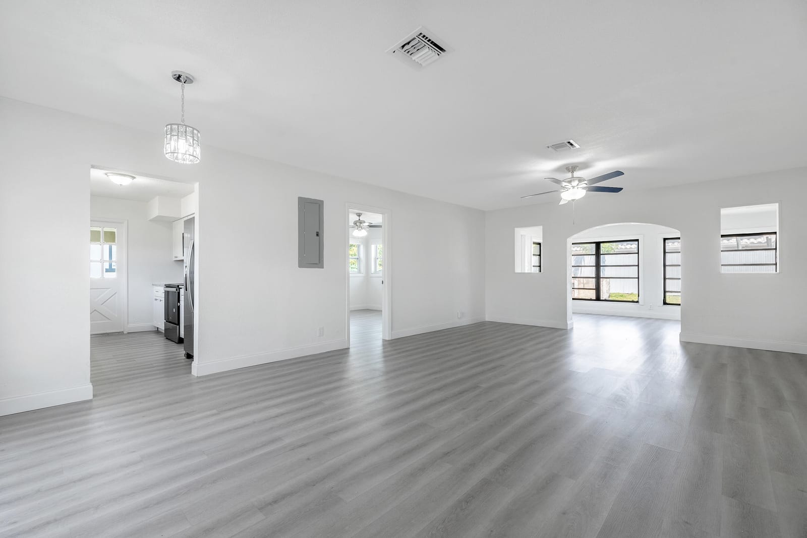 1040 Long Island Avenue, Fort Lauderdale, FL 33312 photo 5
