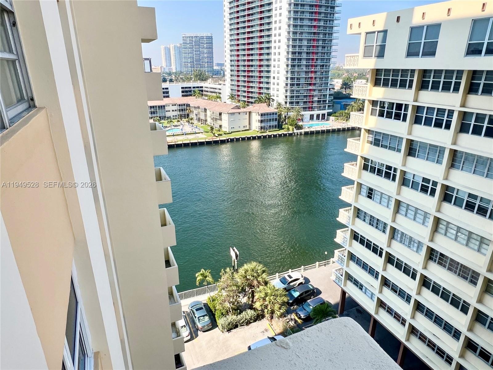 1833 S Ocean Drive 1109 — photo 4