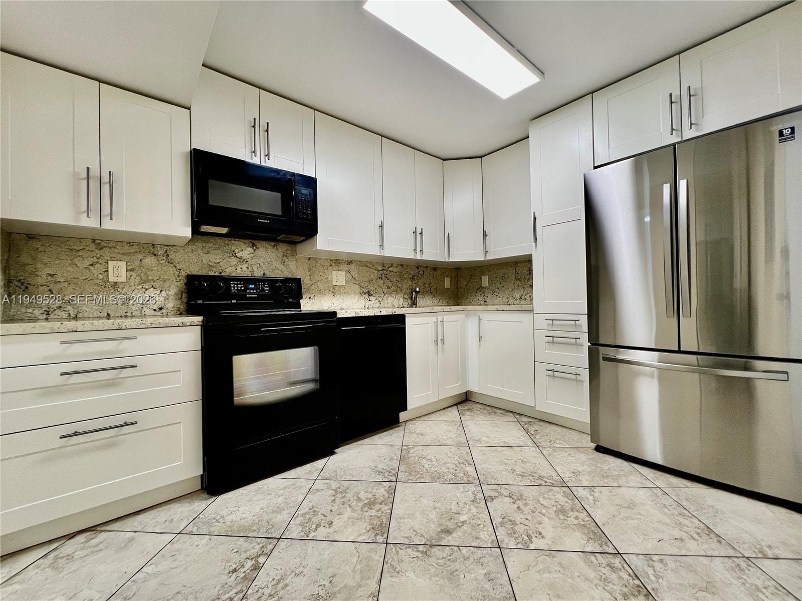 1833 S Ocean Drive 1109 — photo 9