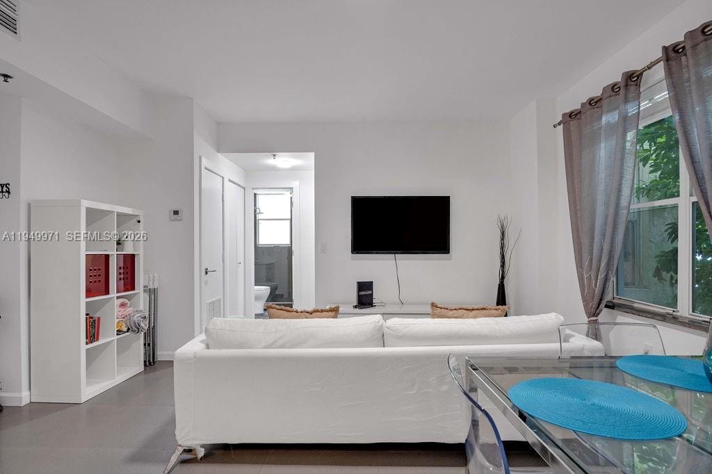 747 Michigan Avenue 201 — photo 3