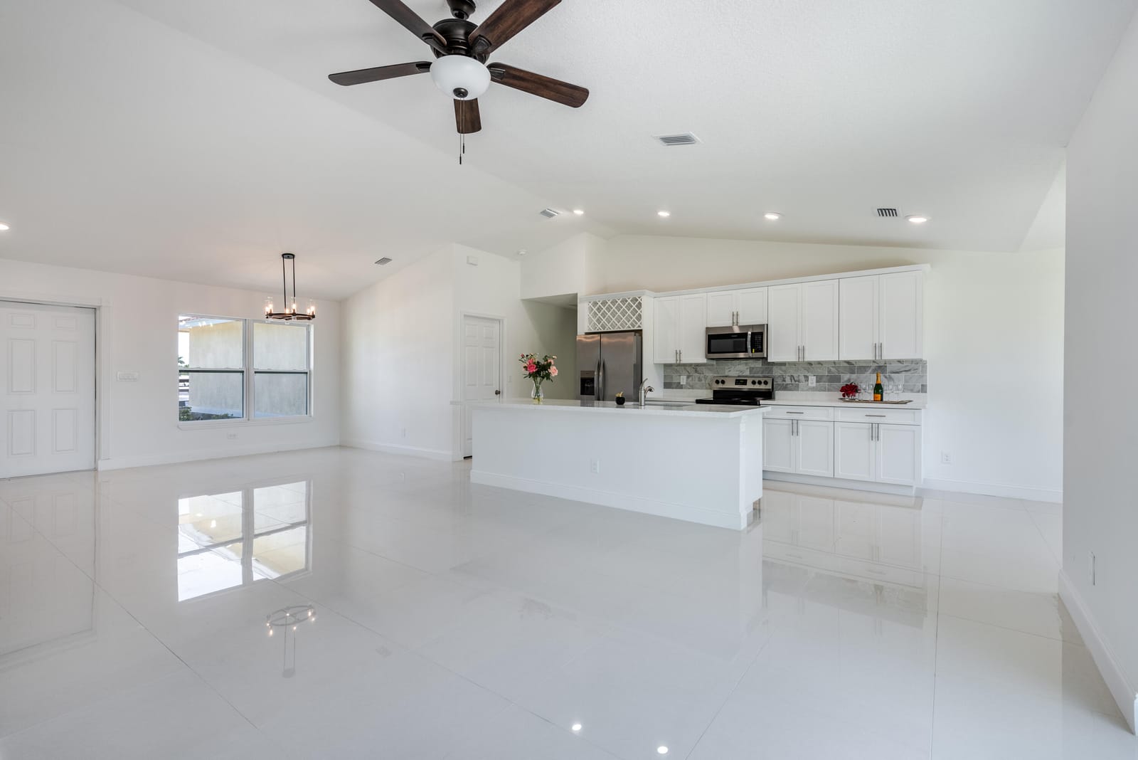 122 SW Becker Road — photo 7