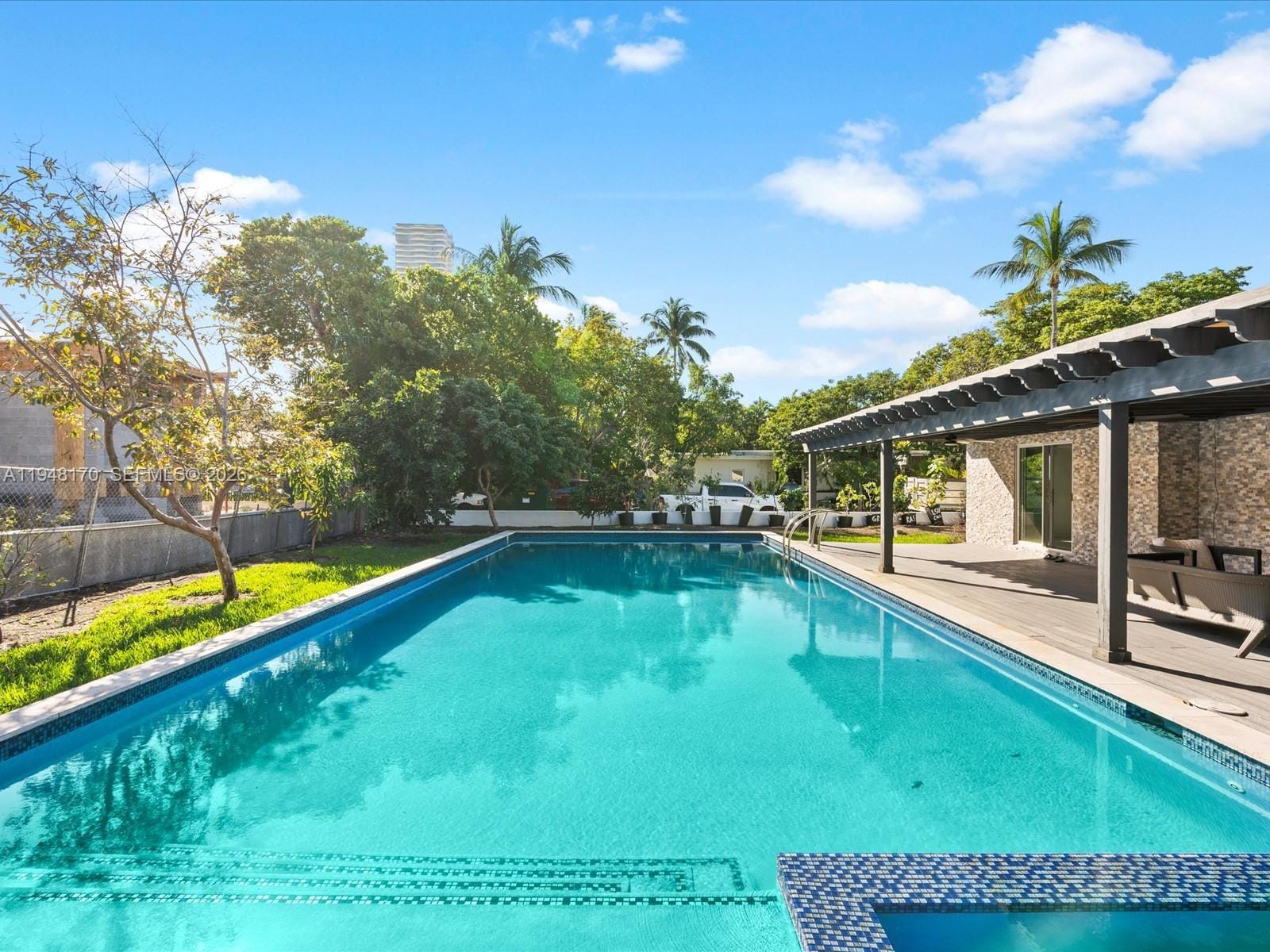 201 Golden Beach Drive — photo 2