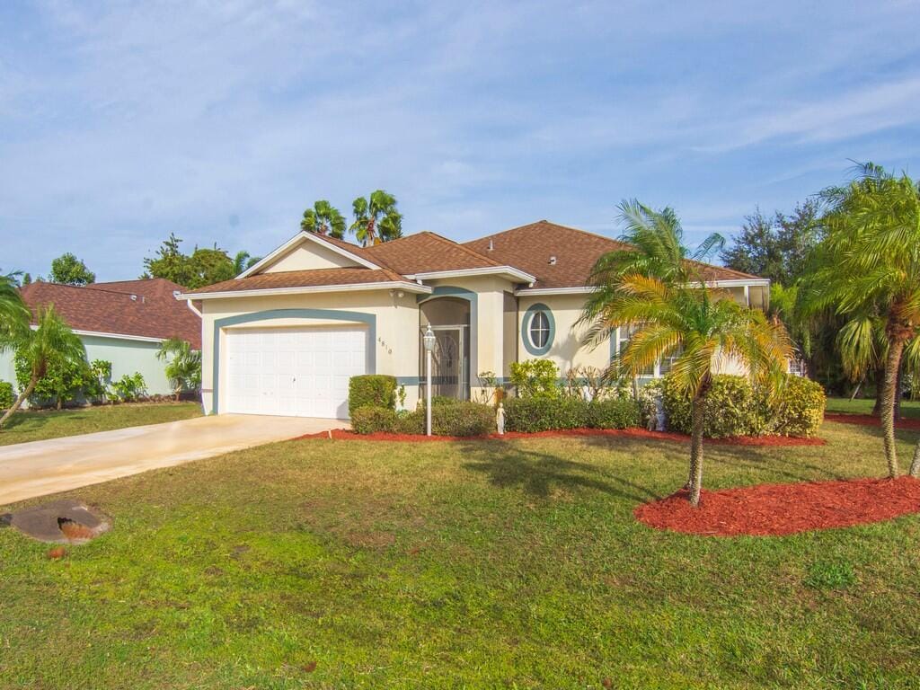 4810 48th Avenue Avenue, Vero Beach, FL 32967
