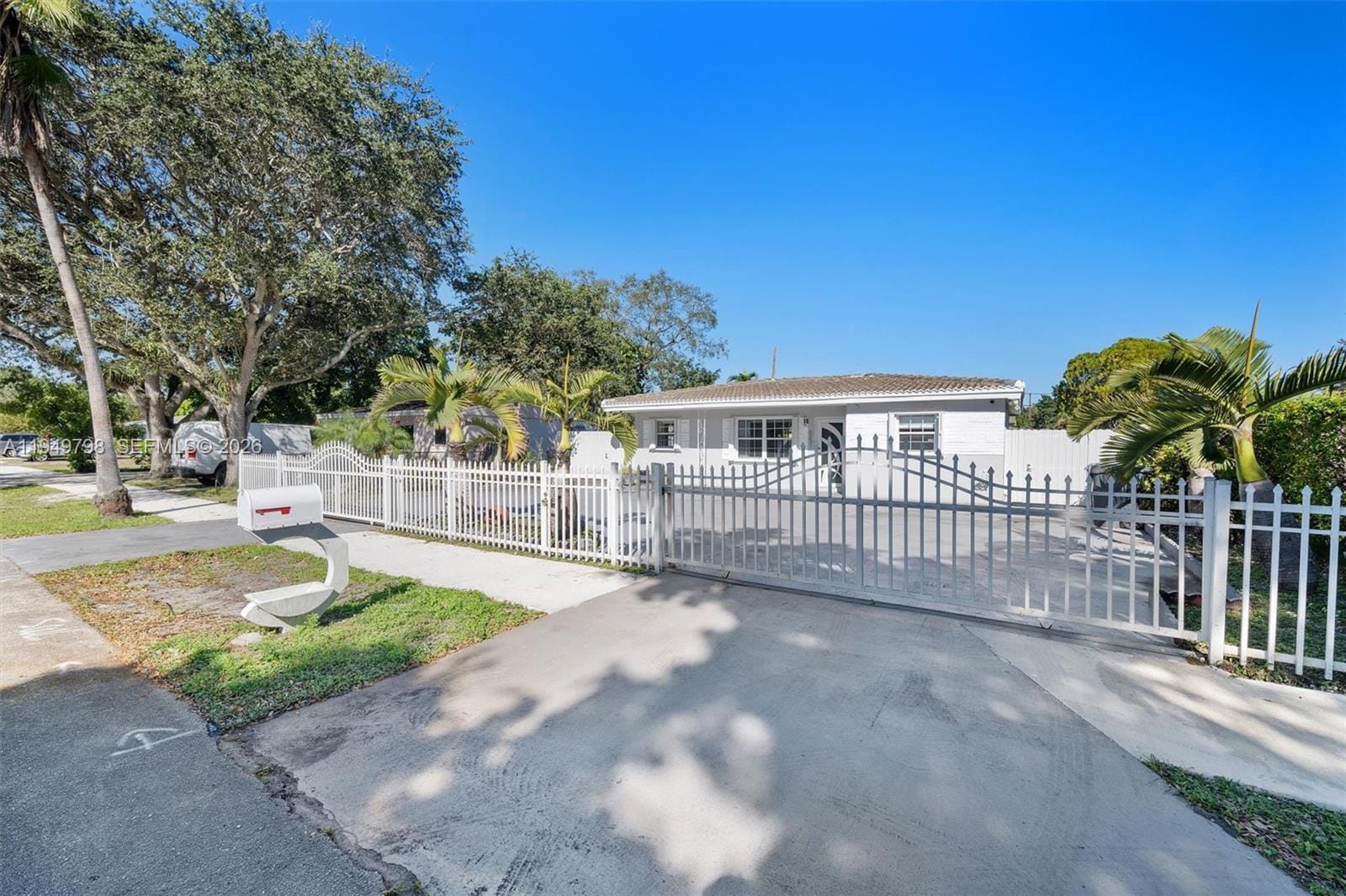 6231 Mayo Street, Hollywood, FL 33023