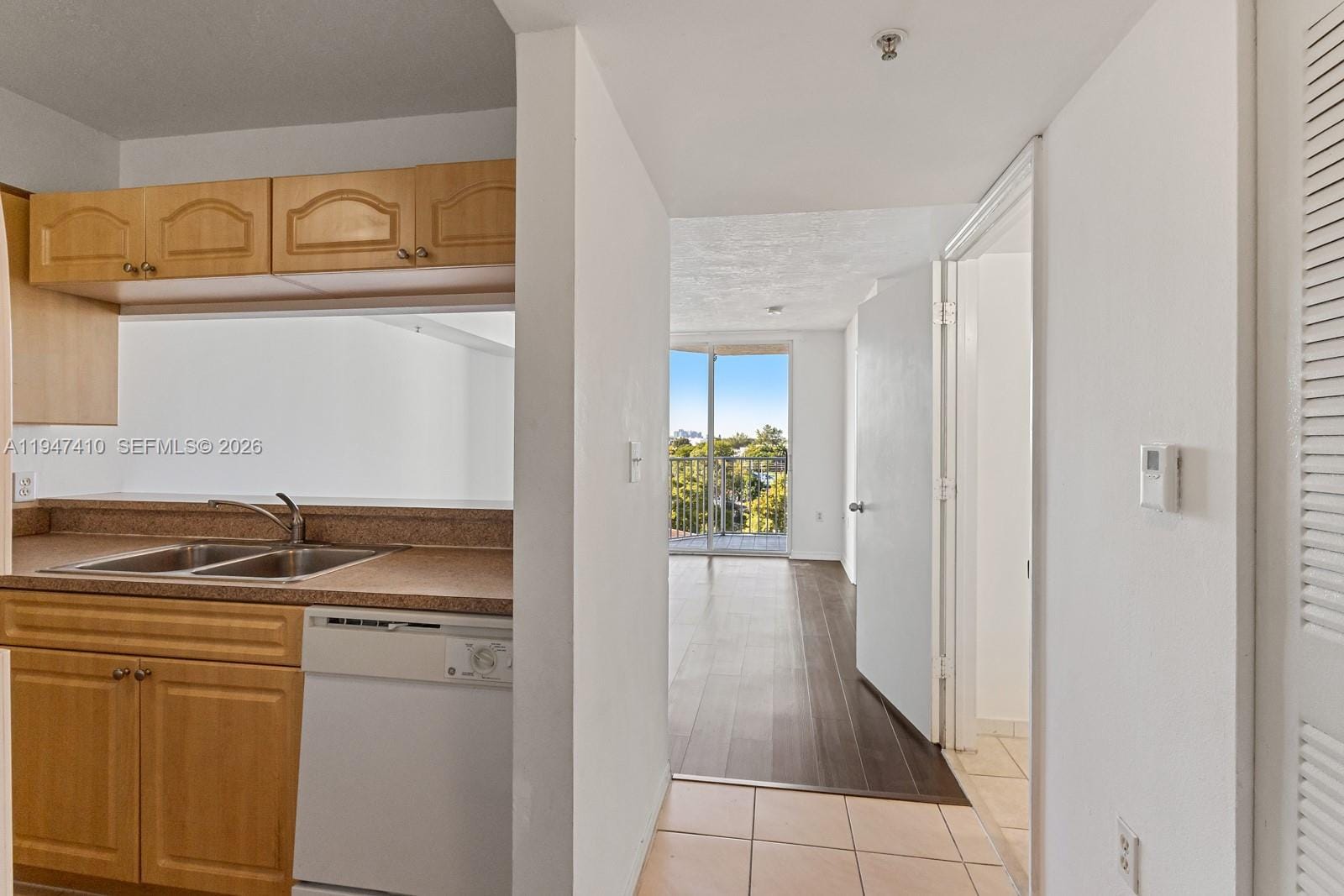 102 SW 6th Avenue 605, Miami, FL 33130 photo 6