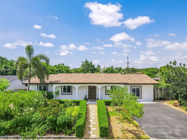 10510 SW 160th Street, sold in Fairway Pines, Miami, FL