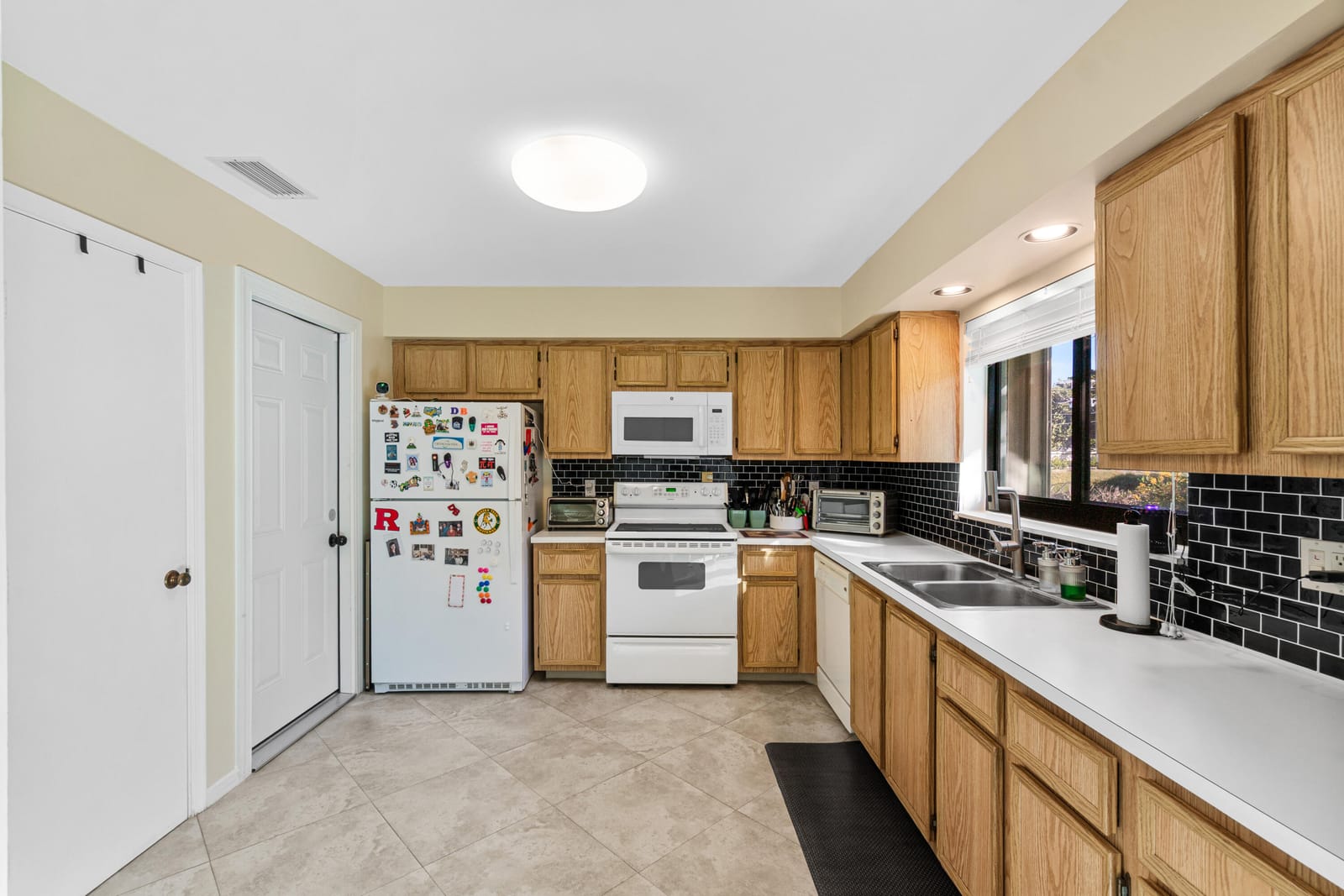 9760 Parkinsonia Tree Trail B — photo 12