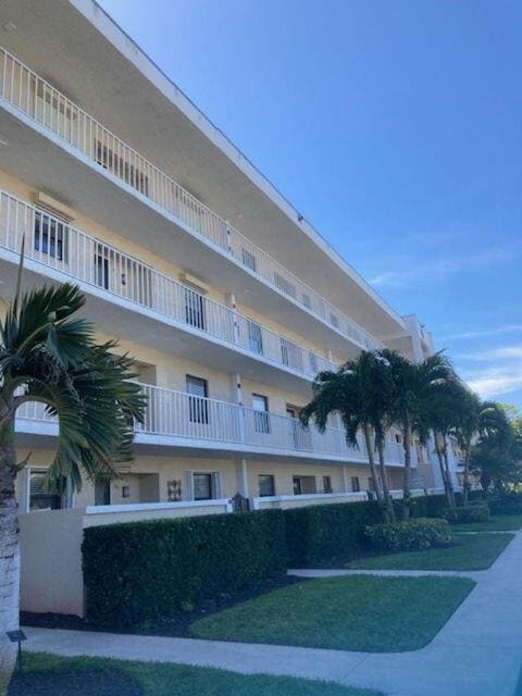 300 N A1a 402i, sold in Ocean Parks, Jupiter, FL