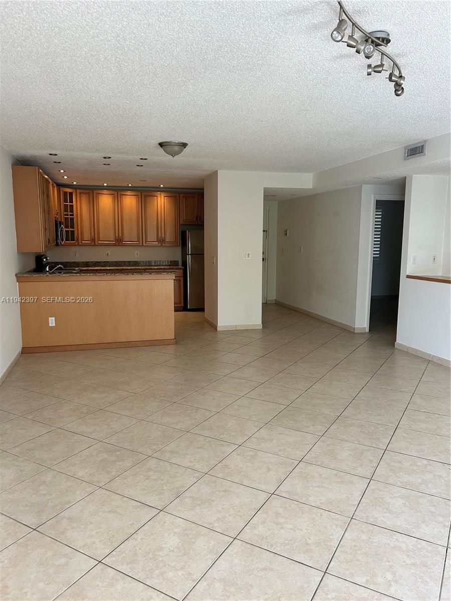 16531 NE 35th Avenue 201 — photo 8