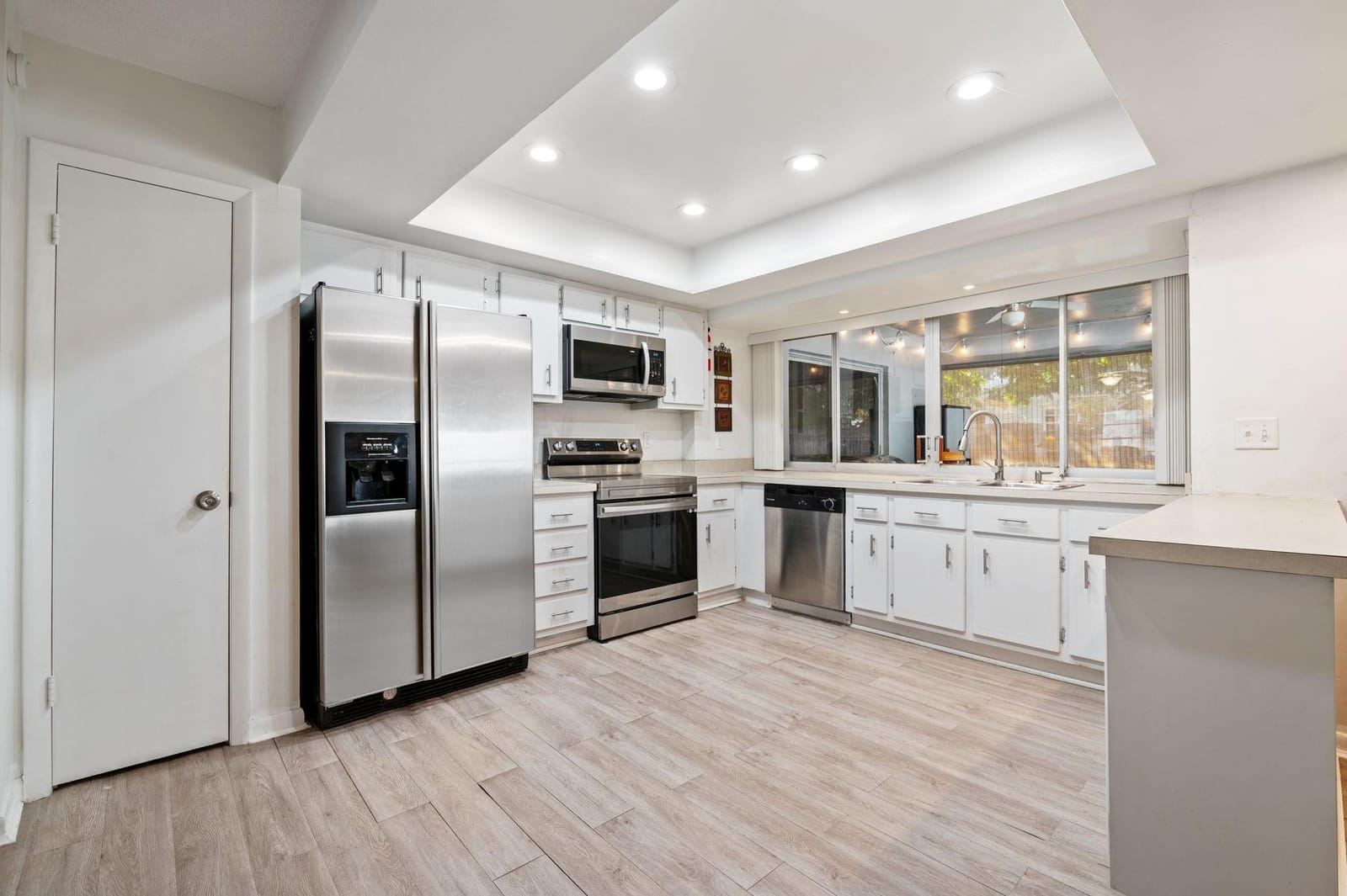 481 NW 45th Terrace — photo 8