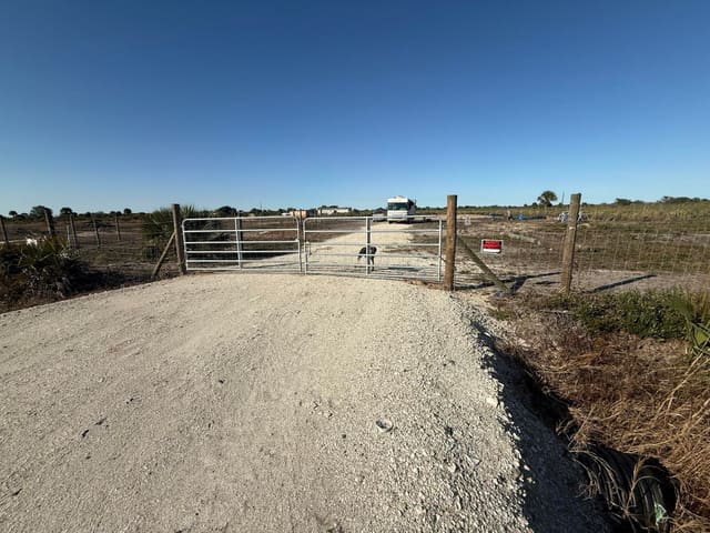 21377 NW 276th Street, Okeechobee, FL 34972