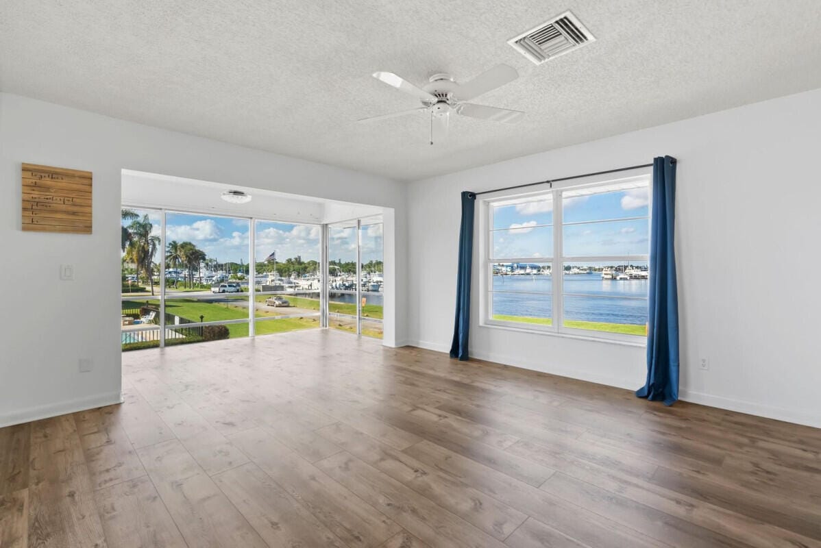 4726 SE Capstan Avenue 4, Stuart, FL 34997 photo 5