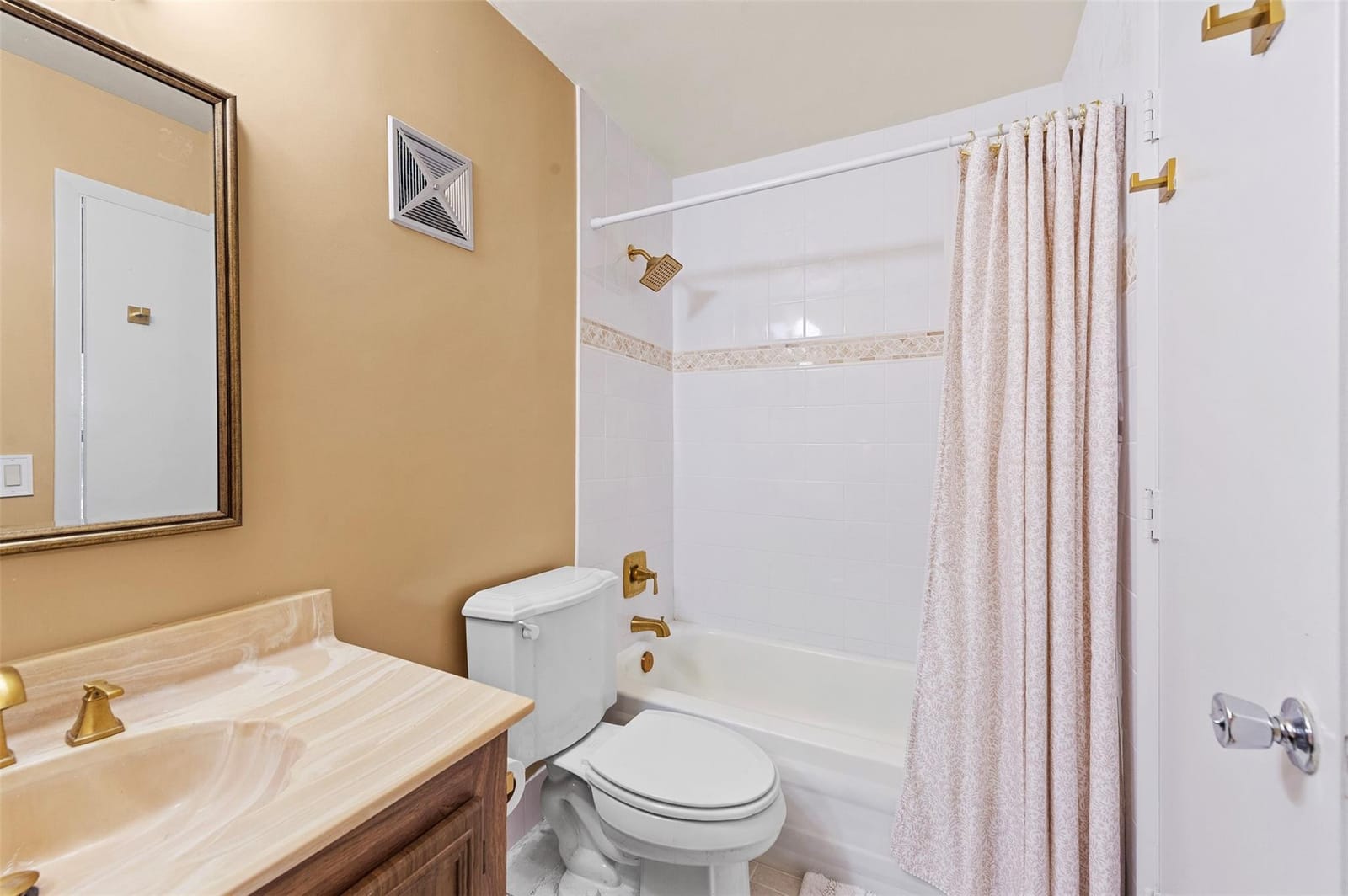 8400 Lagos De Campo Boulevard 209, Tamarac, FL 33321 photo 15