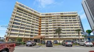 1825 S Ocean Drive 707 — photo 2