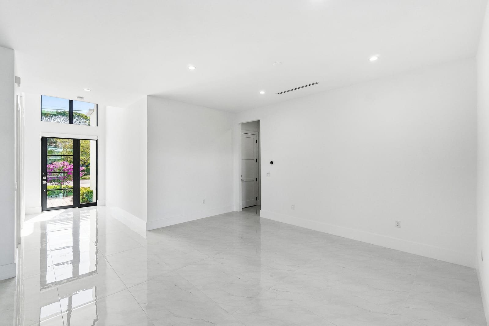 691 Kingsbridge Street — photo 5