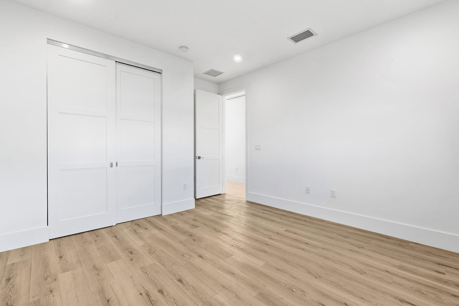 691 Kingsbridge Street — photo 6